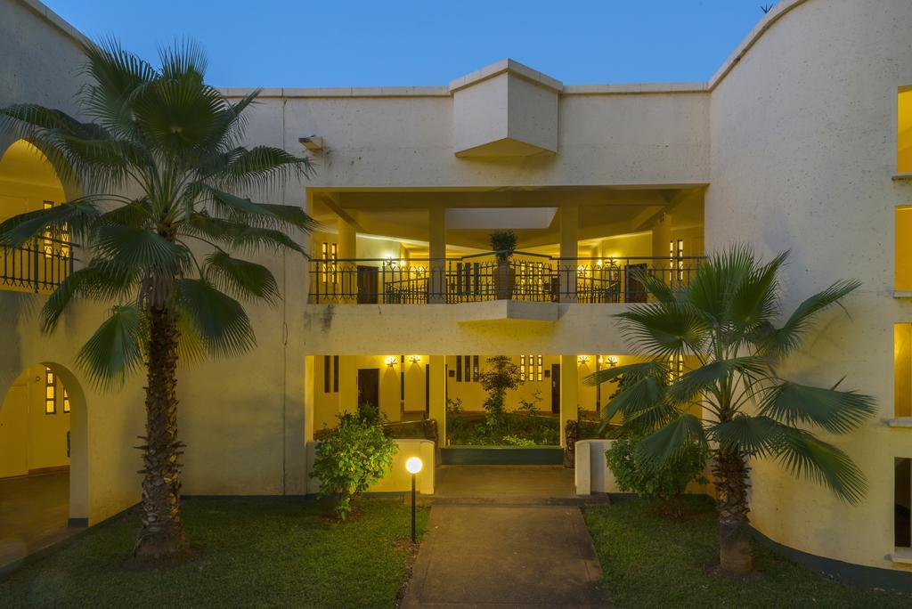 Victoria Falls Rainbow Hotel Eksteriør billede